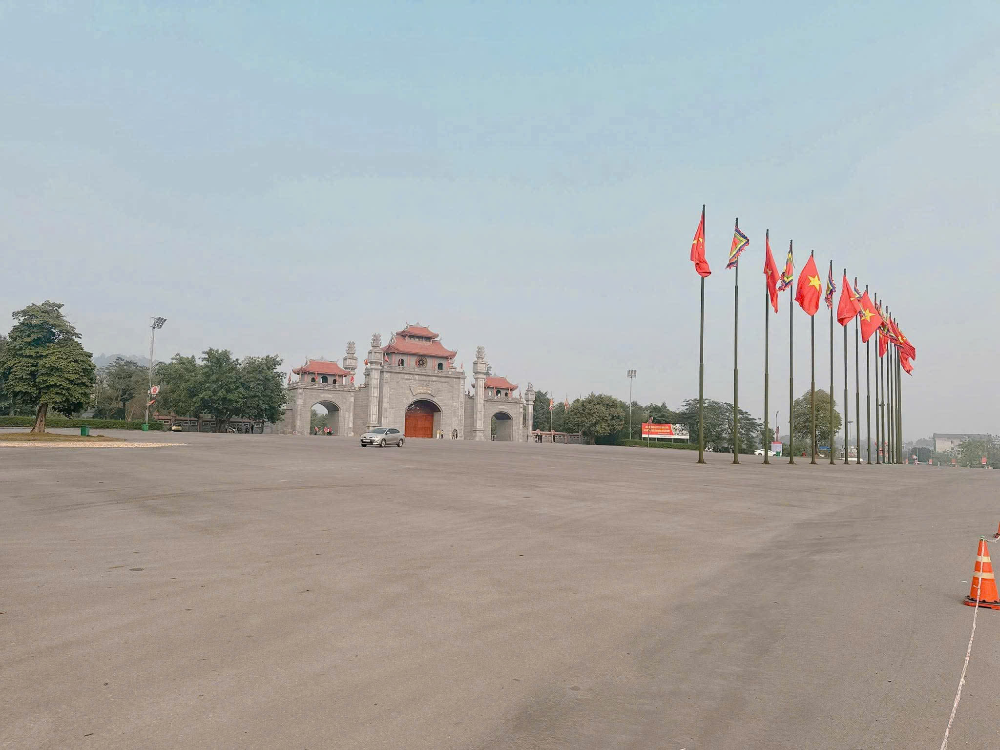 [ TÔI CHÍNH CHỦ BÁN] 135m [MẶT ĐƯỜNG 32C SÁT CỔNG ĐỀN HÙNG. VIỆT TRÌ, PHÚ THỌ- chỉ hơn 2 tỷ - Ảnh 1